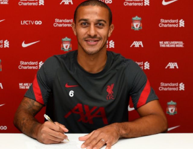 Photo: First sign of Thiago in Liverpool gear as they officially confirm his signing