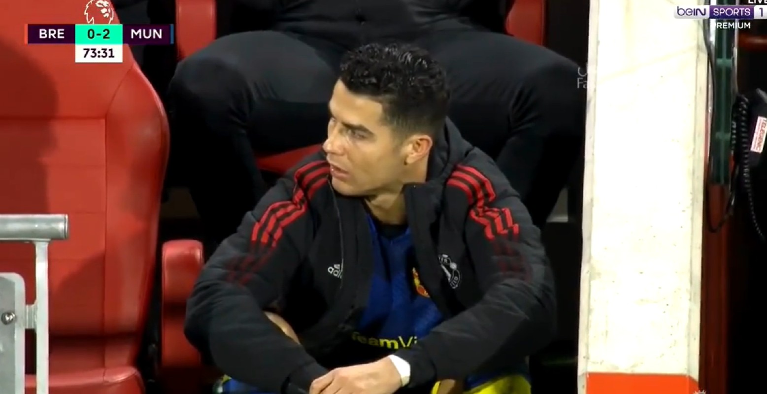(Video) Cristiano Ronaldo throws a tantrum after being substituted against Brentford