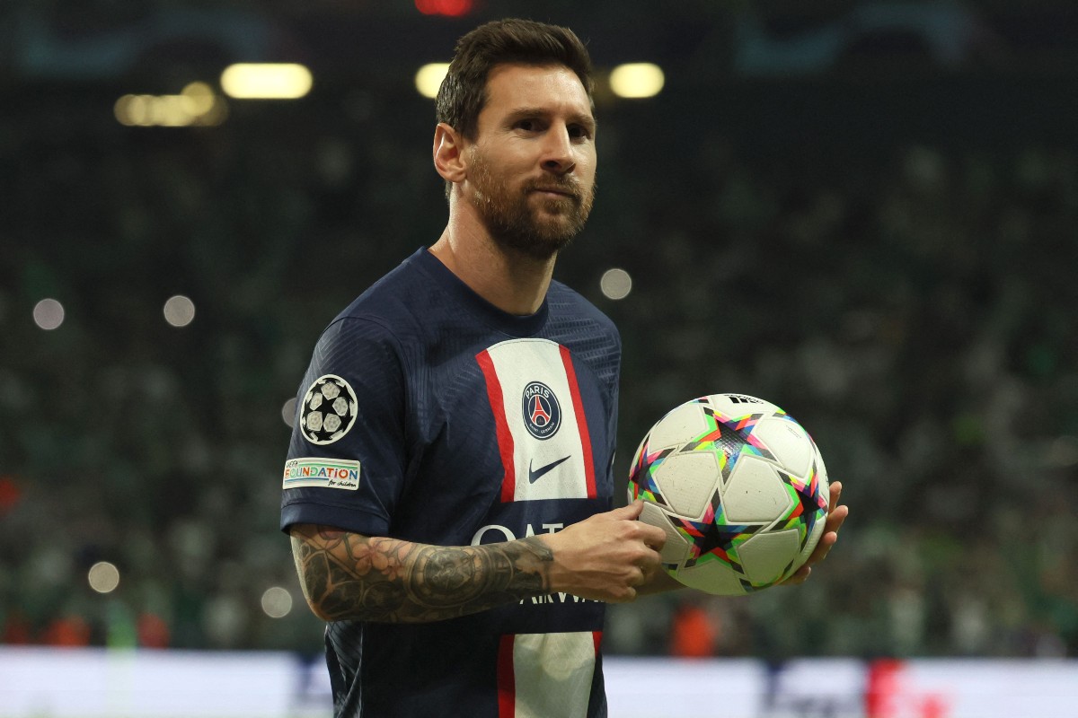 Fabrizio Romano provides Lionel Messi transfer update after speaking with his entourage