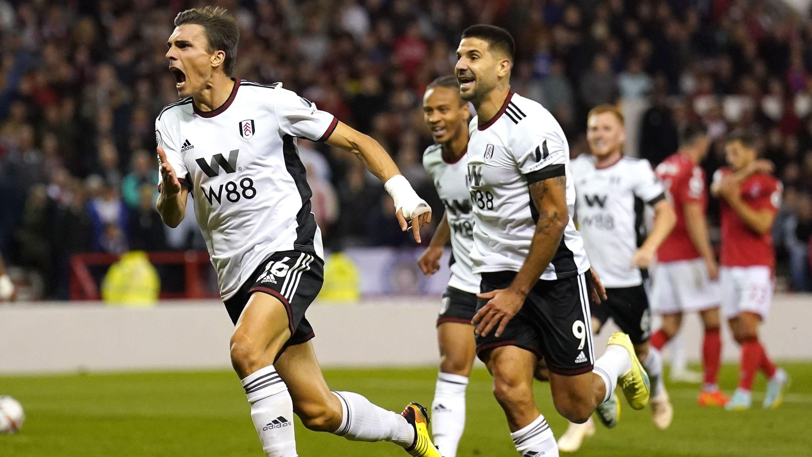 Fulham quote outrageous fee for potential Declan Rice replacement at West Ham CaughtOffside