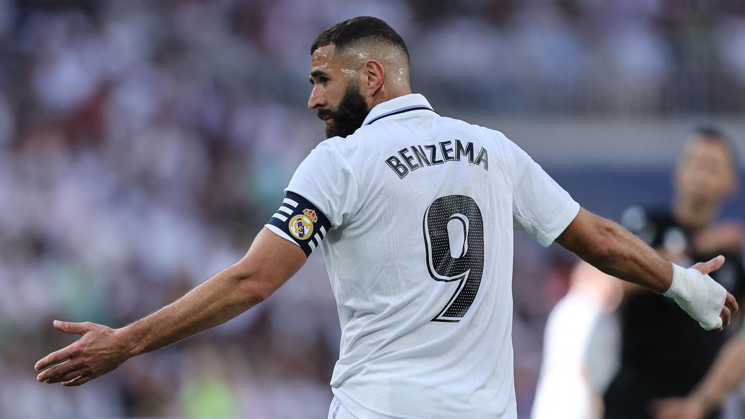 Fabrizio Romano says Karim Benzema could leave Real Madrid after receiving huge offer CaughtOffside