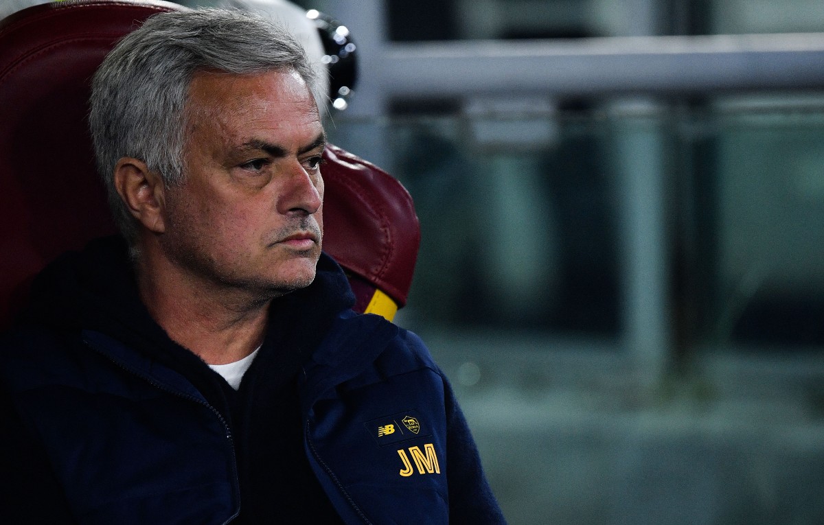 Jose Mourinho interested in bringing Man United star to Roma this summer CaughtOffside
