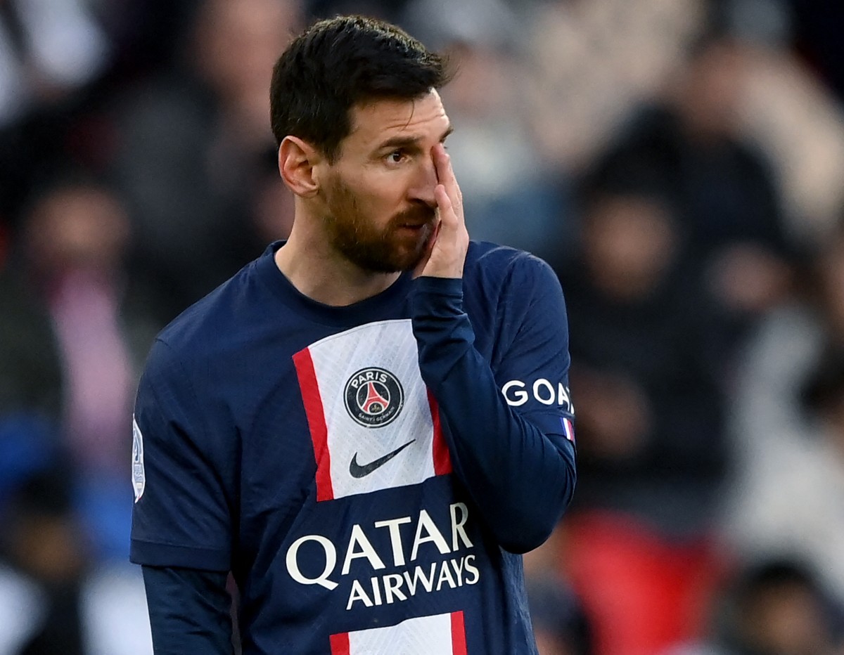 Respected journalist gives major update on Lionel Messi’s future at PSG CaughtOffside