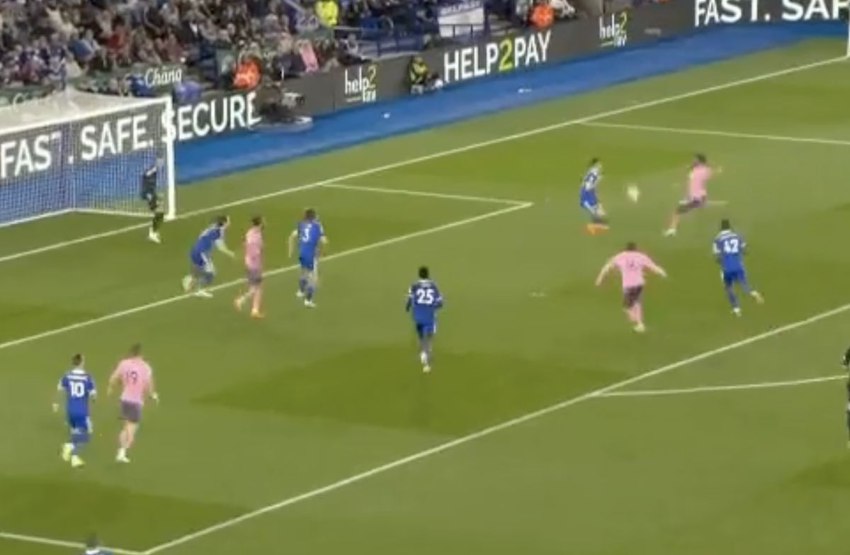 (Video) Alex Iwobi lashes in crucial equaliser vs. Leicester CaughtOffside