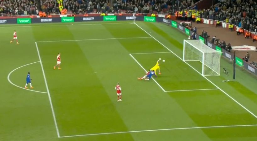 Video: Madueke gives Chelsea a lifeline as he pulls one back against Arsenal CaughtOffside
