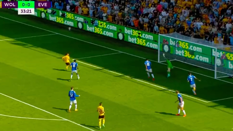 Video: Traore runs Everton ragged and Hwang Hee-chan profits to gives Wolves the lead CaughtOffside