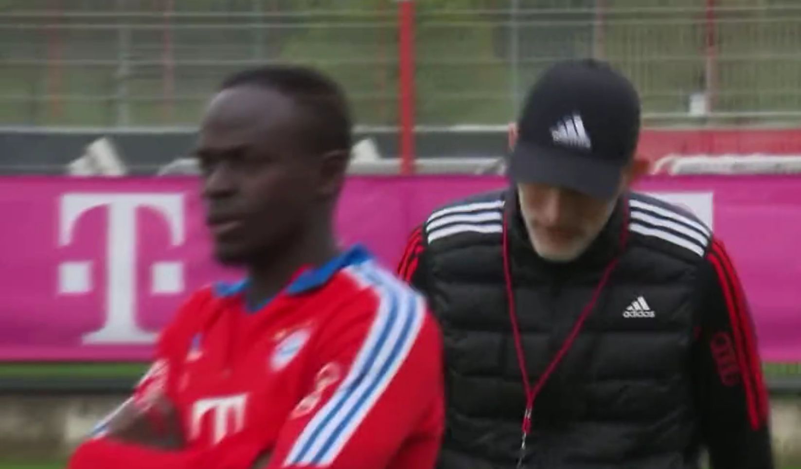 Video: Thomas Tuchel weirdly pulls Sadio Mane’s shorts down during Bayern Munich training CaughtOffside
