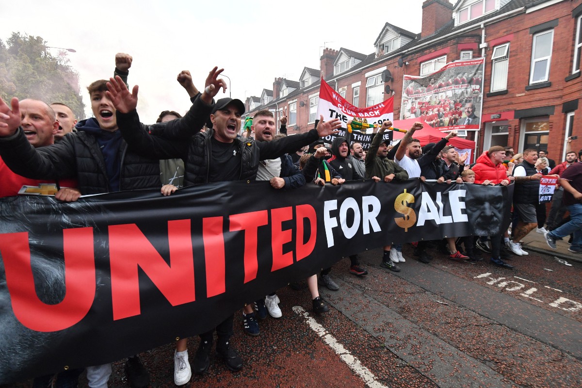 ‘A very realistic chance’ – End finally in sight for Man United takeover CaughtOffside