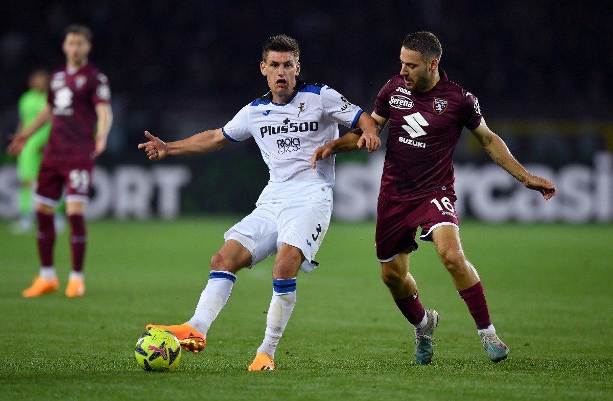 West Ham could let another player head to Serie A after Scamacca CaughtOffside