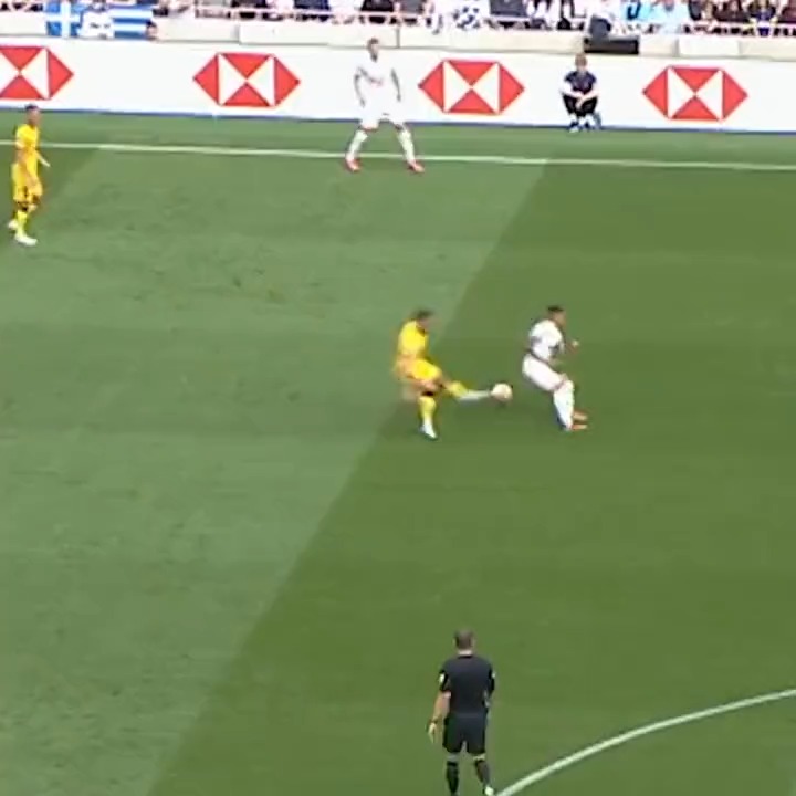 Video: Tottenham defender Pedro Porro leaves defender red faced with brilliant skill during win vs Sheffield